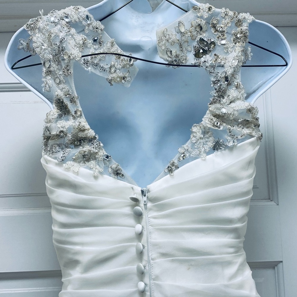 WEDDING DRESS!!! - Picture 6 of 15